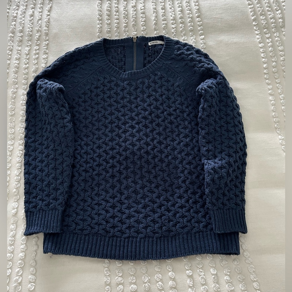 Navy Blue Sweater With Adjustable Zipper In Great Condition Size Small